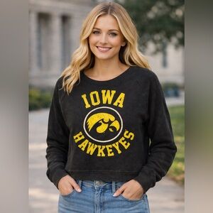 IOWA HAWKEYES women’s sweater